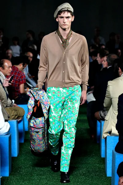 Look 13